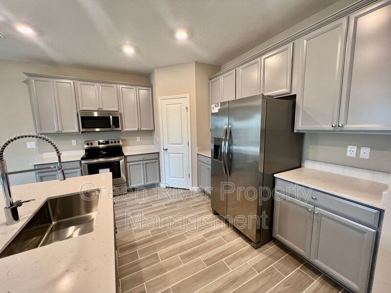 Lagoon Life + Luxury Living in St. Johns County - Beachwalk Townhome on the water! property image