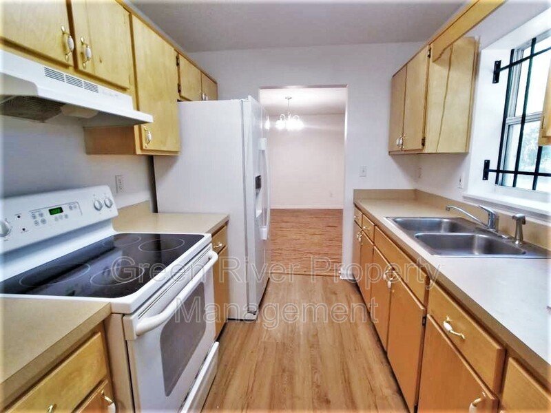 Adorable 3 bedroom 2 bath home available now! property image