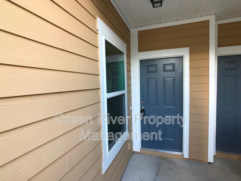 Beautiful St. Johns Townhome | Resort-Style Amenities & Pet Friendly! property image