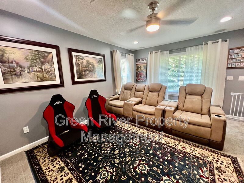Heated Pool, Pets Welcome, & 3300 Sq Ft of Pure Florida Living in Bartram Springs! property image
