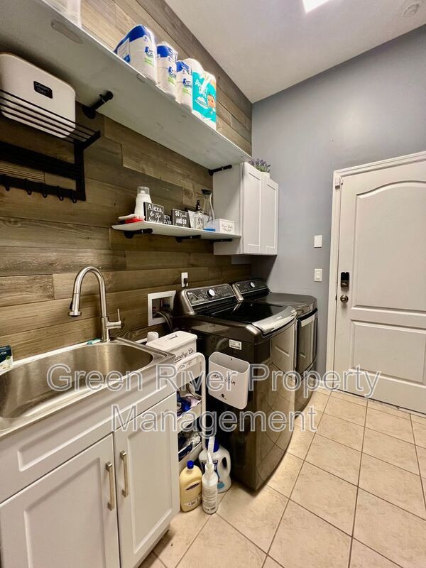 Heated Pool, Pets Welcome, & 3300 Sq Ft of Pure Florida Living in Bartram Springs! property image