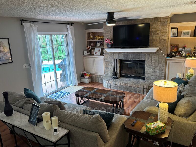 Poolside Peace in Oak Creek - Fleming Island Living at Its Finest!! property image