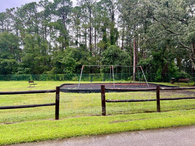 Poolside Peace in Oak Creek - Fleming Island Living at Its Finest!! property image