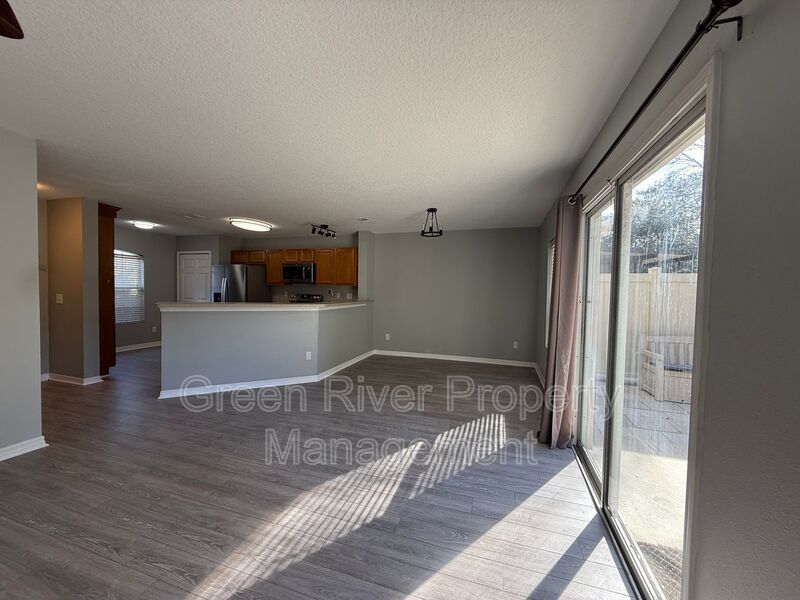 Highly desirable 3 bedroom, 2.5 bath Townhome in Fleming Island Plantation!! property image