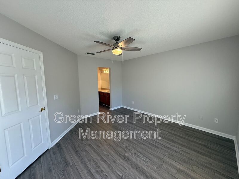 Highly desirable 3 bedroom, 2.5 bath Townhome in Fleming Island Plantation!! property image