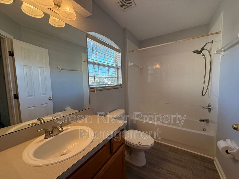 Highly desirable 3 bedroom, 2.5 bath Townhome in Fleming Island Plantation!! property image