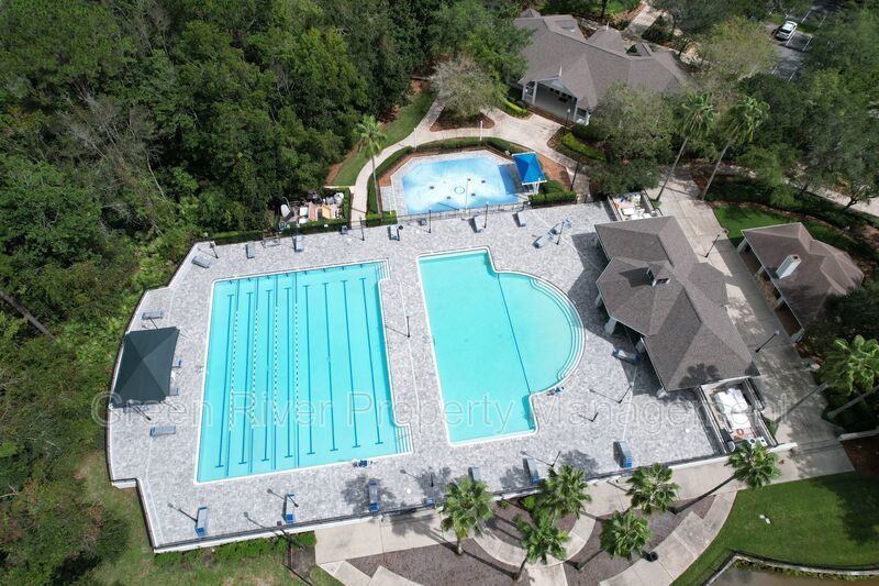 Highly desirable 3 bedroom, 2.5 bath Townhome in Fleming Island Plantation!! property image