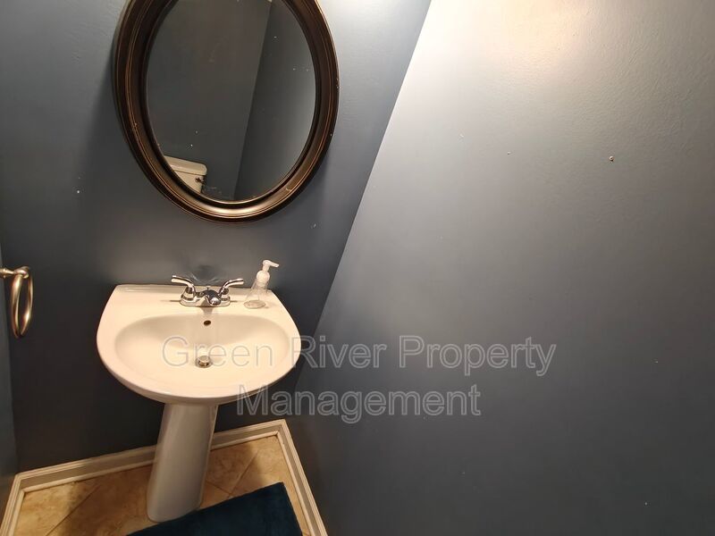 Modern 3-Bedroom Townhome with 2-Car Garage and Screened Porch property image