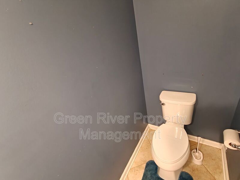 Modern 3-Bedroom Townhome with 2-Car Garage and Screened Porch property image