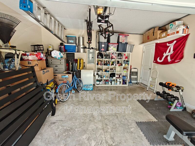 Modern 3-Bedroom Townhome with 2-Car Garage and Screened Porch property image