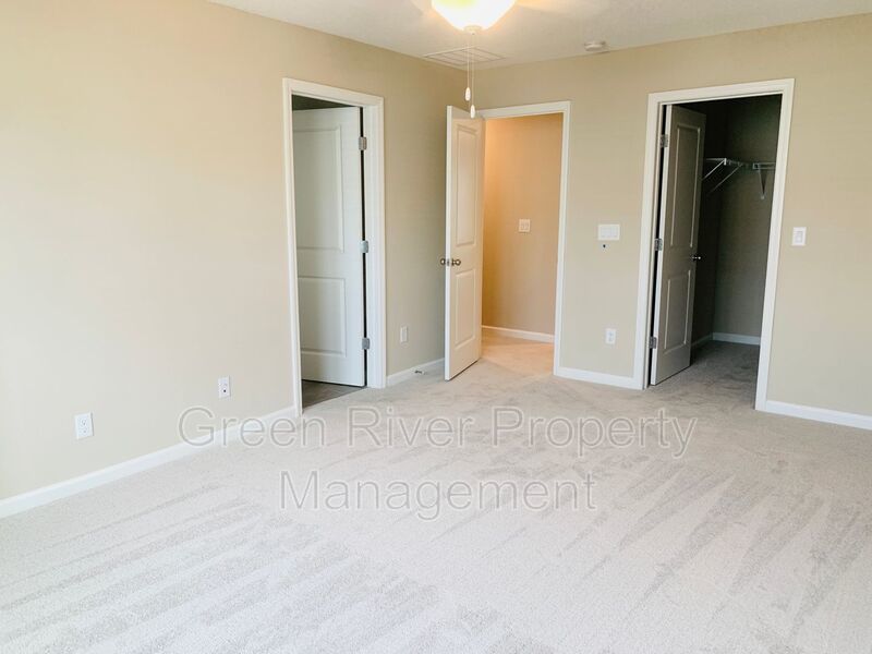 3 Bedroom 2.5 Bath Townhome in Beachwalk! property image