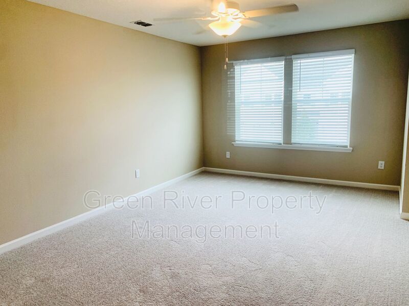 3 Bedroom 2.5 Bath Townhome in Beachwalk! property image