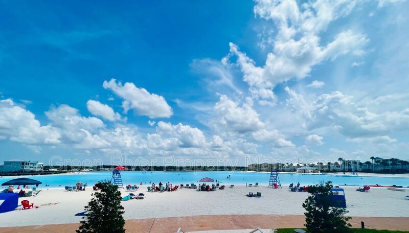 3 Bedroom 2.5 Bath Townhome in Beachwalk! property image