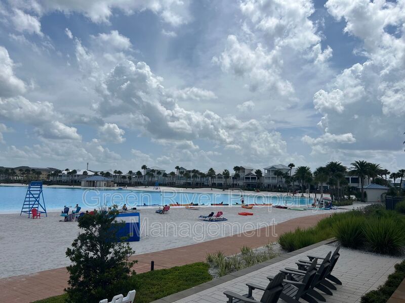 3 Bedroom 2.5 Bath Townhome in Beachwalk! property image