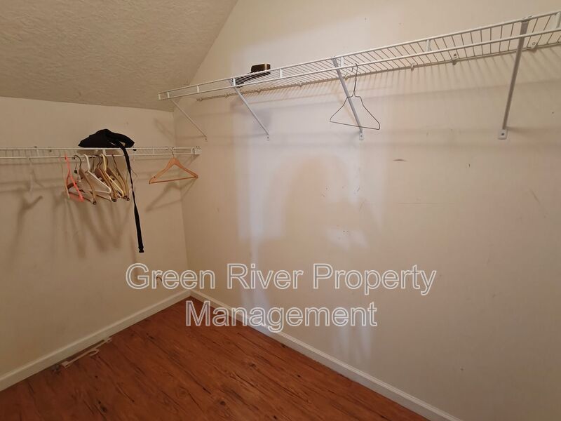 Spacious 5-Bedroom Home with Pond View & Resort-Style Amenities property image