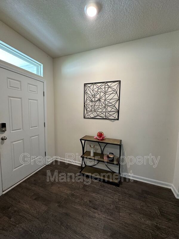 Warm Modern Living Steps from Spring Park—A Five-Bed Beauty with Space for Everyone!! property image