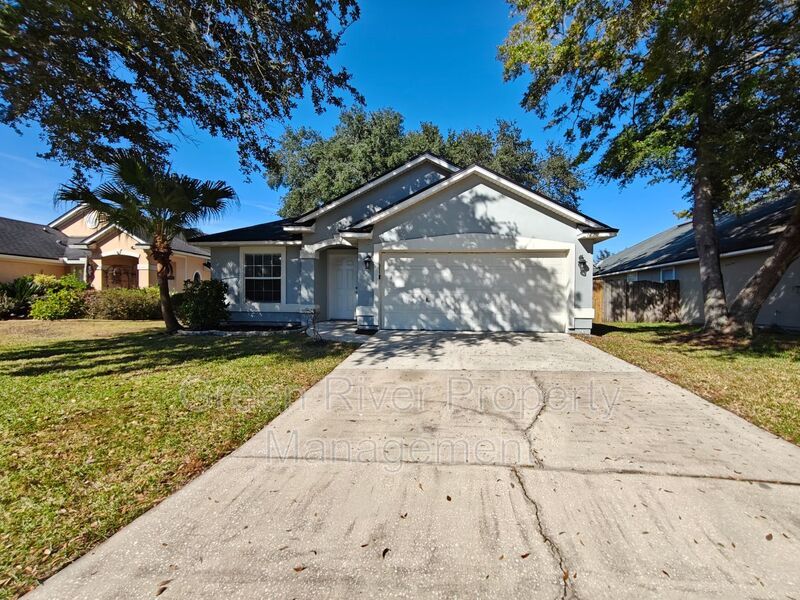 Charming 3-Bed Home with Great Amenities & Spacious Backyard property image
