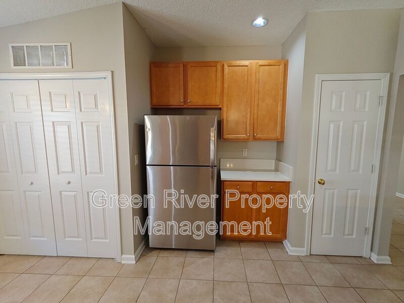 Charming 3-Bed Home with Great Amenities & Spacious Backyard property image