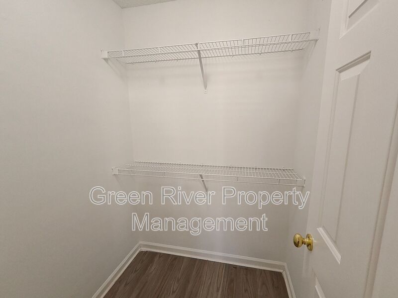 Charming 3-Bed Home with Great Amenities & Spacious Backyard property image