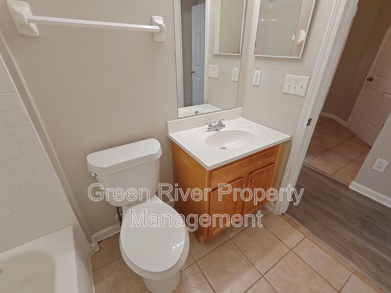 Charming 3-Bed Home with Great Amenities & Spacious Backyard property image