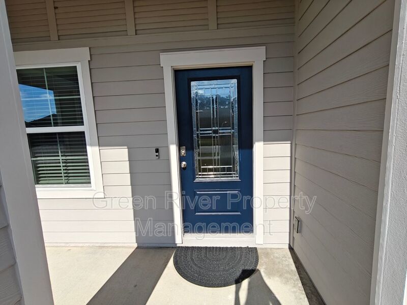 Beautiful 3 Bedroom / 2 Bath Home for Rent in Yulee! property image