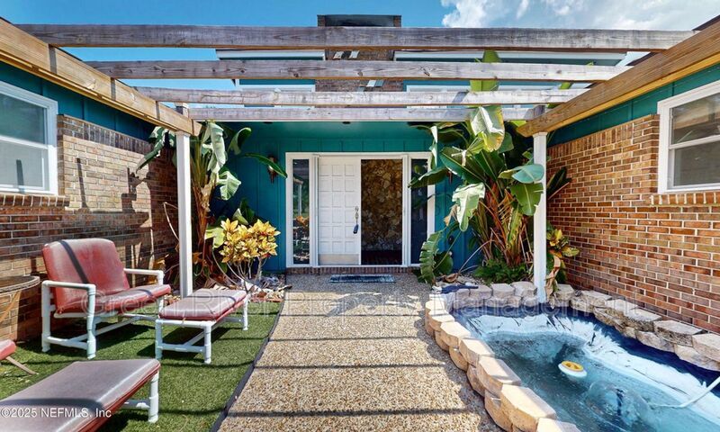 Waterfront Luxury Living – 4 Bed / 3 Bath – Over 2,600 Sq Ft property image