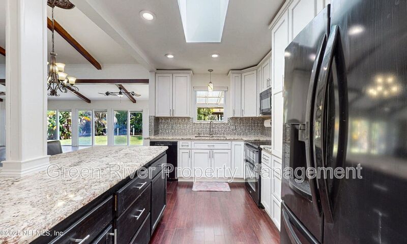 Waterfront Luxury Living – 4 Bed / 3 Bath – Over 2,600 Sq Ft property image