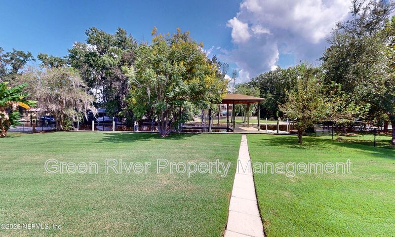 Waterfront Luxury Living – 4 Bed / 3 Bath – Over 2,600 Sq Ft property image