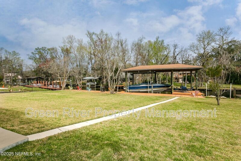 Waterfront Luxury Living – 4 Bed / 3 Bath – Over 2,600 Sq Ft property image