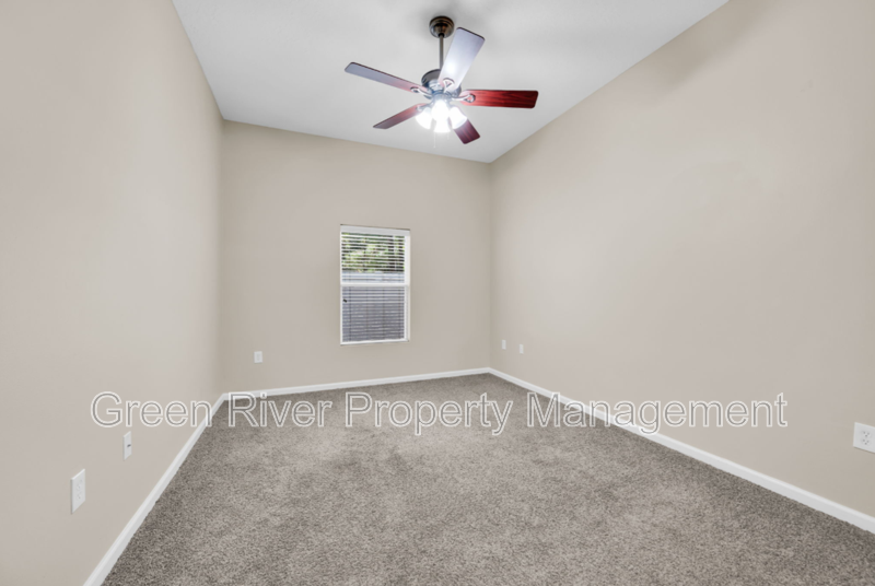 Spacious 2 Bedroom/2 Bathroom Condo in Gated Community with Pool property image