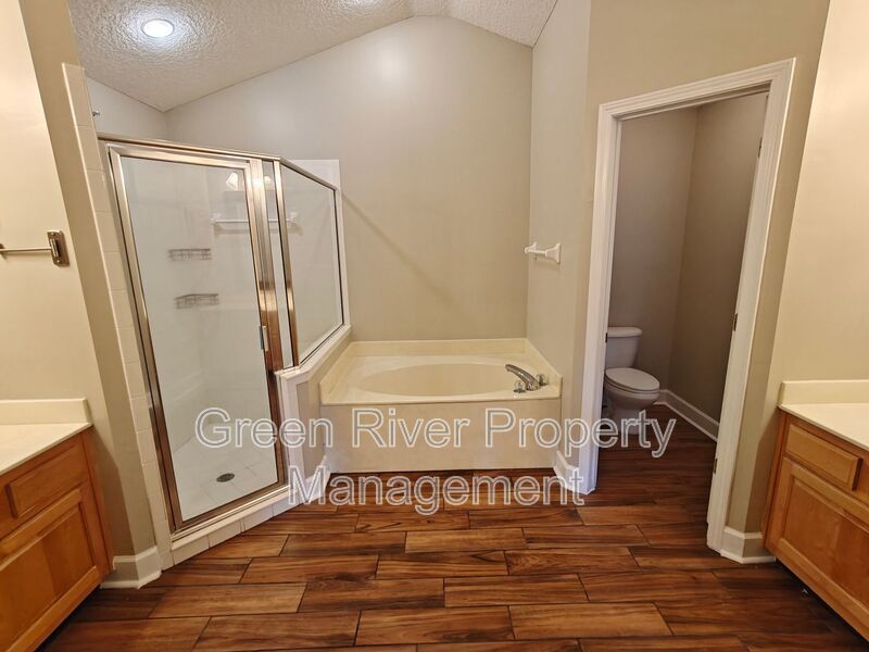 Spacious 5-Bedroom Home with Pond View & Resort-Style Amenities property image