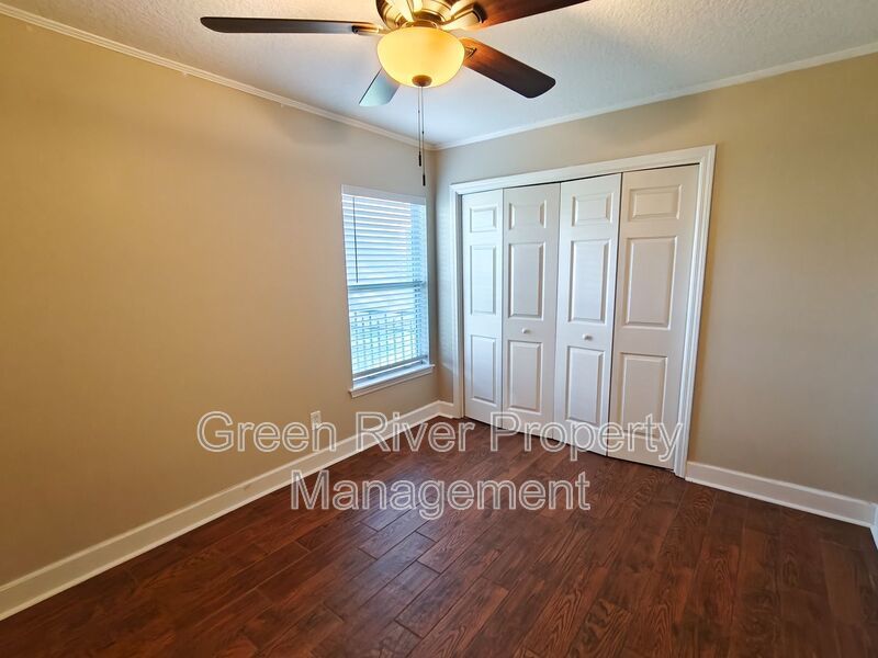 Spacious 5-Bedroom Home with Pond View & Resort-Style Amenities property image