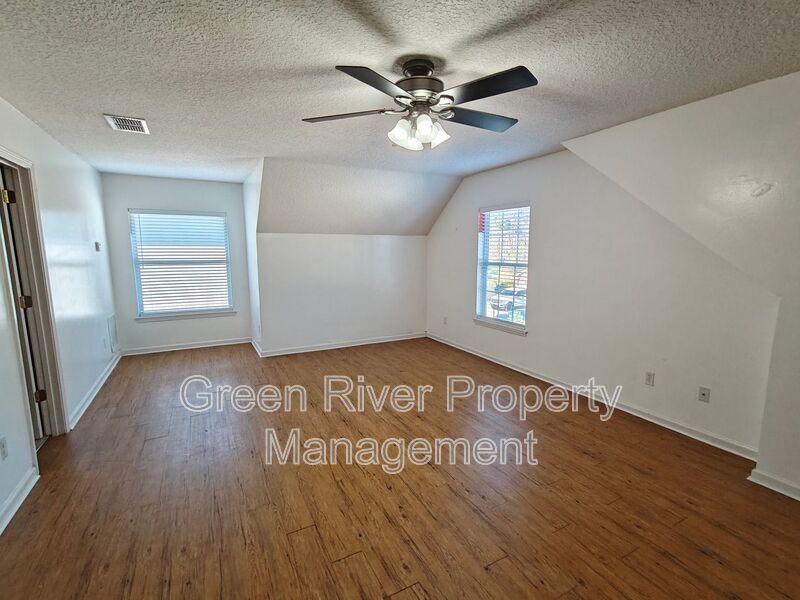 Spacious 5-Bedroom Home with Pond View & Resort-Style Amenities property image