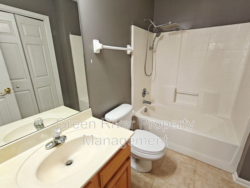 Spacious 5-Bedroom Home with Pond View & Resort-Style Amenities property image