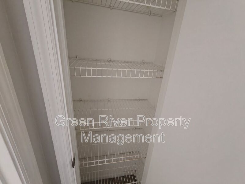 Beautiful 2 Bed / 2 Bath First-Floor Condo in Gated Community property image