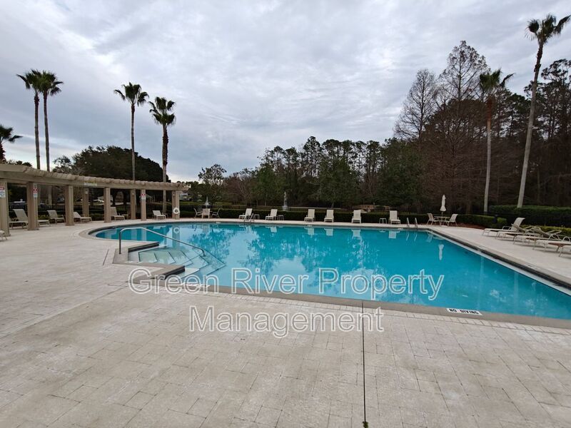 Beautiful 2 Bed / 2 Bath First-Floor Condo in Gated Community property image
