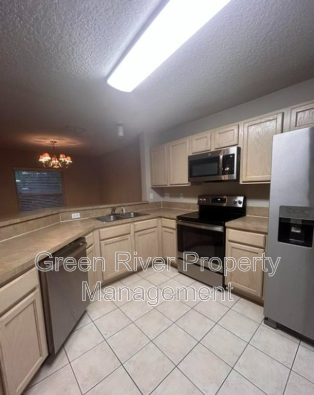 Classic Comfort in Fleming Island Plantation | Updated 3BR Townhome with Resort-Style Amenities!! property image