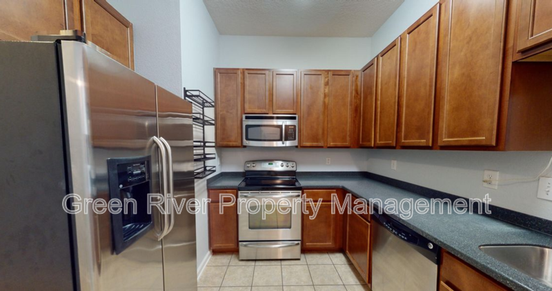 Chic 3-Bed, 2-Bath Condo in Greenstone at Aberdeen! property image