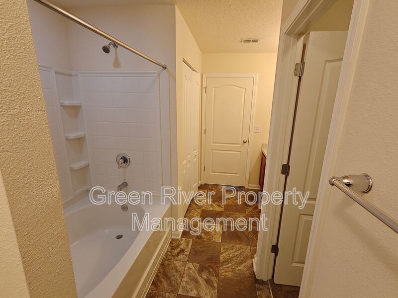 Spacious 3 Bedroom/2.5 Bathroom Two-Story Home with Garage & Fenced Yard property image