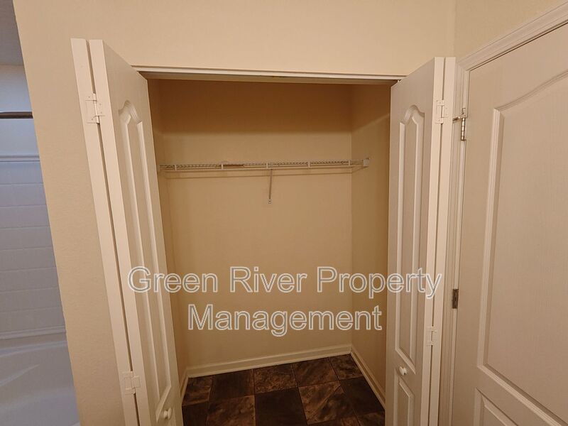 Spacious 3 Bedroom/2.5 Bathroom Two-Story Home with Garage & Fenced Yard property image