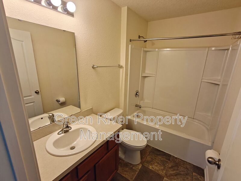 Spacious 3 Bedroom/2.5 Bathroom Two-Story Home with Garage & Fenced Yard property image