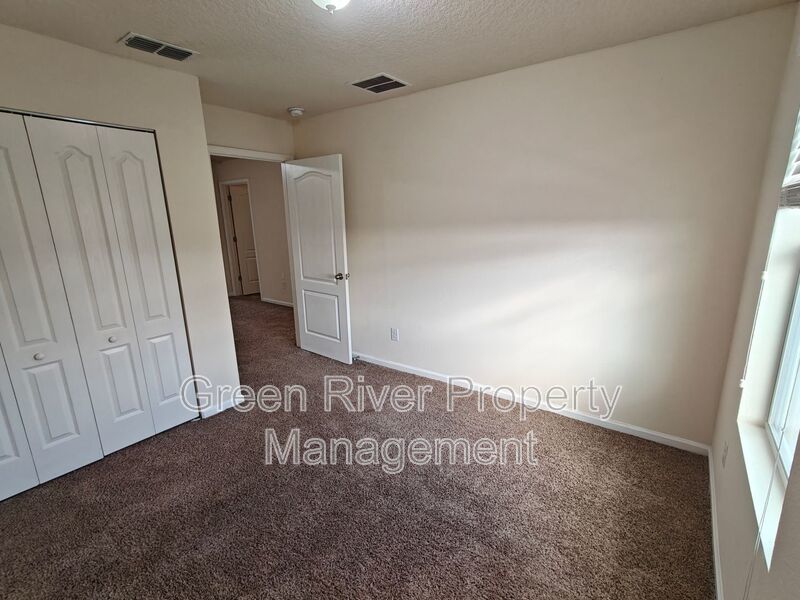 Spacious 3 Bedroom/2.5 Bathroom Two-Story Home with Garage & Fenced Yard property image