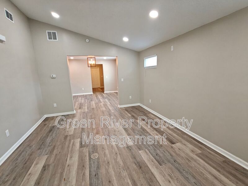 Charming 3-Bedroom Home with Spacious Yard property image