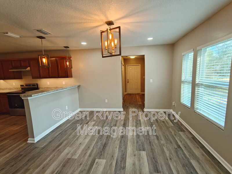 Charming 3-Bedroom Home with Spacious Yard property image