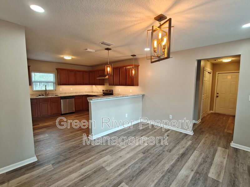 Charming 3-Bedroom Home with Spacious Yard property image