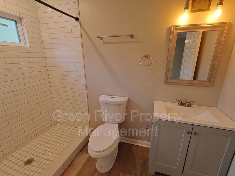 Charming 3-Bedroom Home with Spacious Yard property image