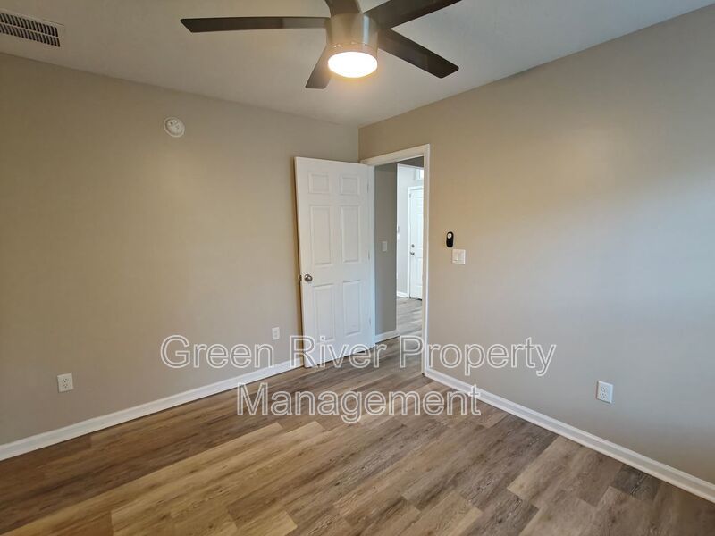 Charming 3-Bedroom Home with Spacious Yard property image