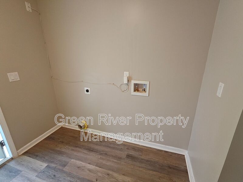 Charming 3-Bedroom Home with Spacious Yard property image