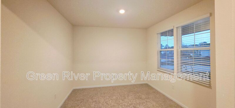 Warm Modern Living Steps from Spring Park—A Five-Bed Beauty with Space for Everyone!! property image