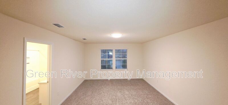 Warm Modern Living Steps from Spring Park—A Five-Bed Beauty with Space for Everyone!! property image